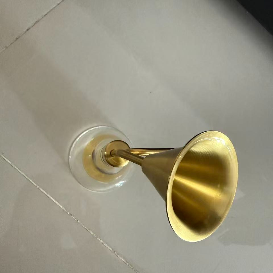 Perfume In Fragrance Shop - Настенные флаконы для образцов ароматов из